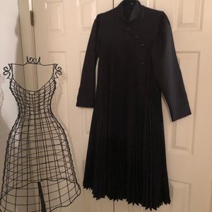 Vintage Black Pleated Topper